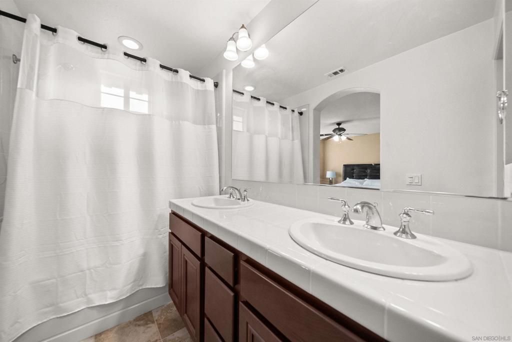 Image 12 of property listing at 1622 Gila Ct 172, Chula Vista, CA 91915