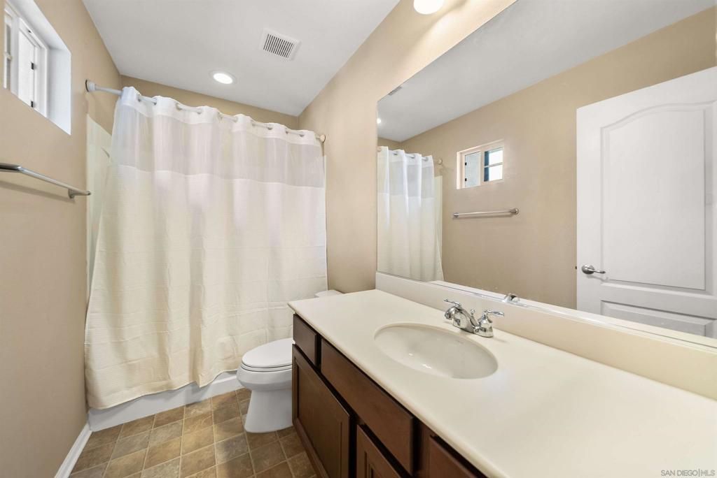 Image 16 of property listing at 1622 Gila Ct 172, Chula Vista, CA 91915