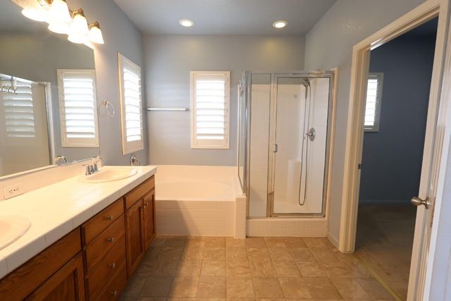 7369 E Garland Avenue, Fresno, CA 93737