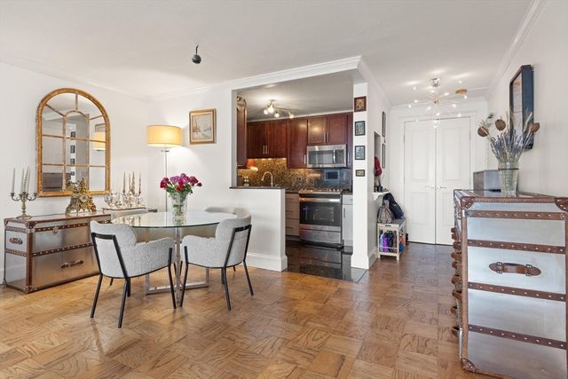 8 Whittier Place 17E, Boston, MA 02114