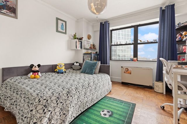 8 Whittier Place 17E, Boston, MA 02114