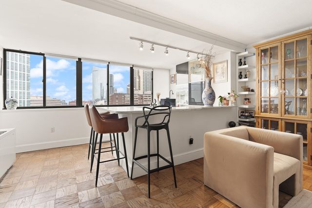 8 Whittier Place 17E, Boston, MA 02114