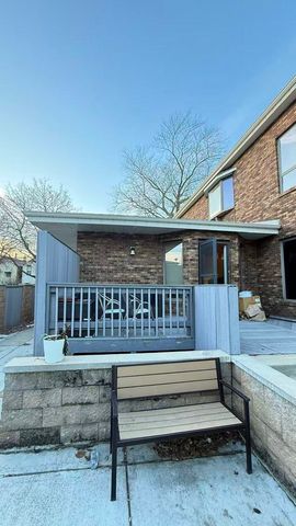 3017 S Canal Street, Chicago, IL 60616