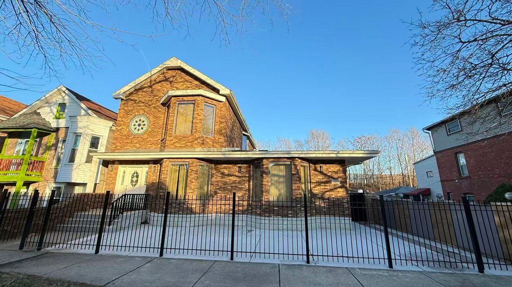 3017 S Canal Street, Chicago, IL 60616