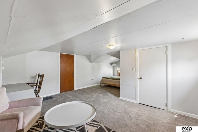 2522 N 49th Street, Omaha, NE 68104