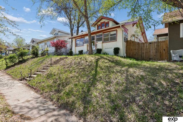 2522 N 49th Street, Omaha, NE 68104