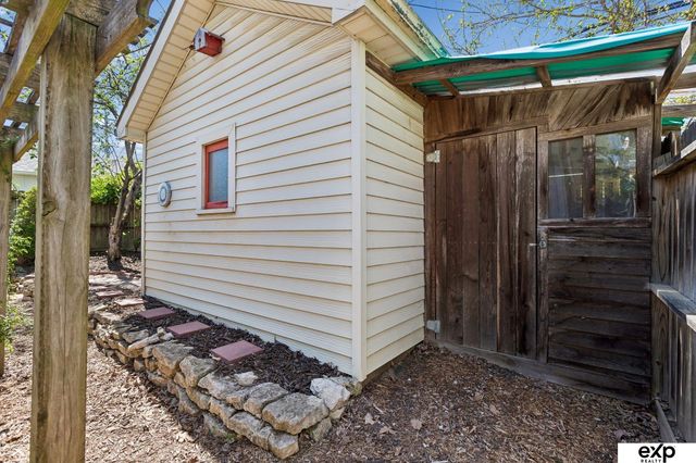 2522 N 49th Street, Omaha, NE 68104