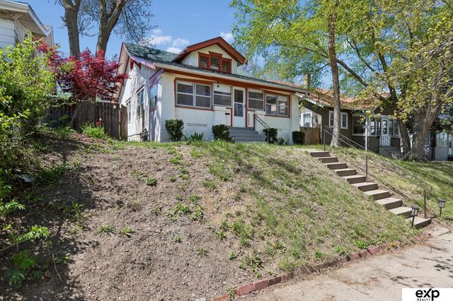 2522 N 49th Street, Omaha, NE 68104