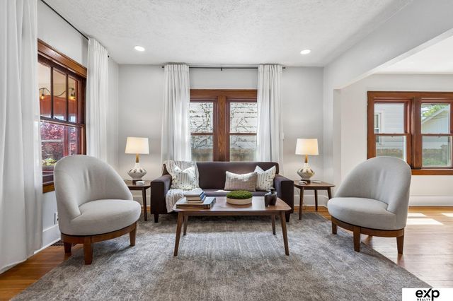 2522 N 49th Street, Omaha, NE 68104