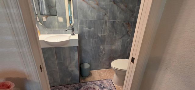 5838 NW Gillespie Avenue, Port St Lucie, FL 34986