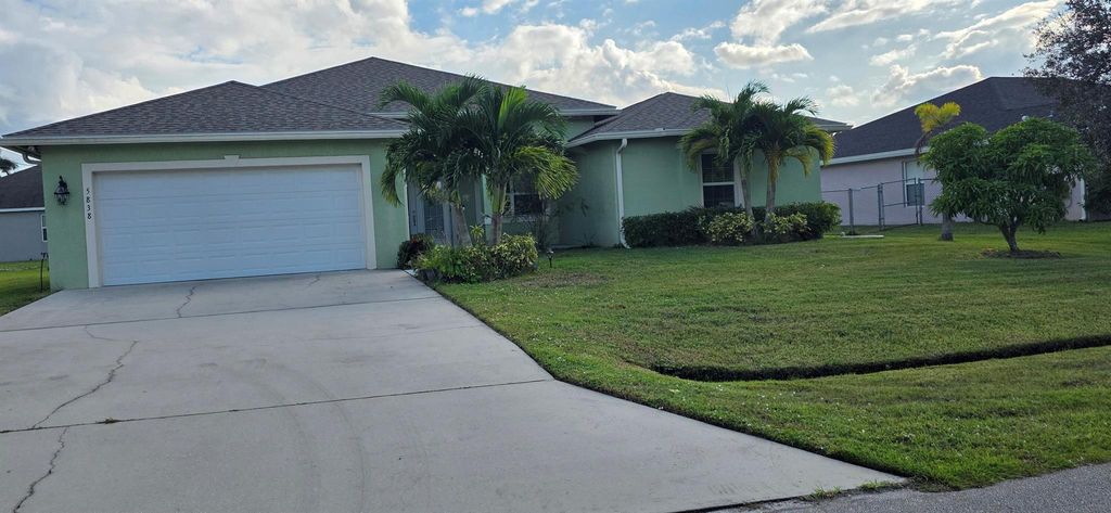 5838 NW Gillespie Avenue, Port St Lucie, FL 34986