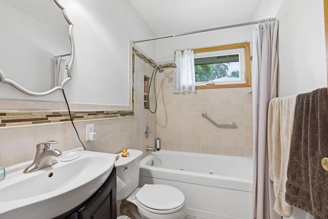 3110 W 82nd Street, Bloomington, MN 55431
