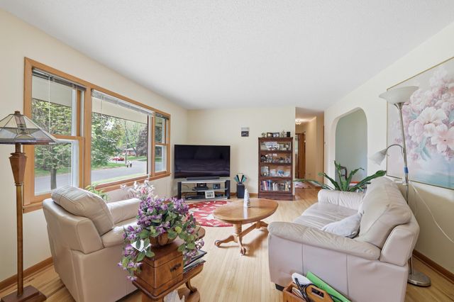 3110 W 82nd Street, Bloomington, MN 55431