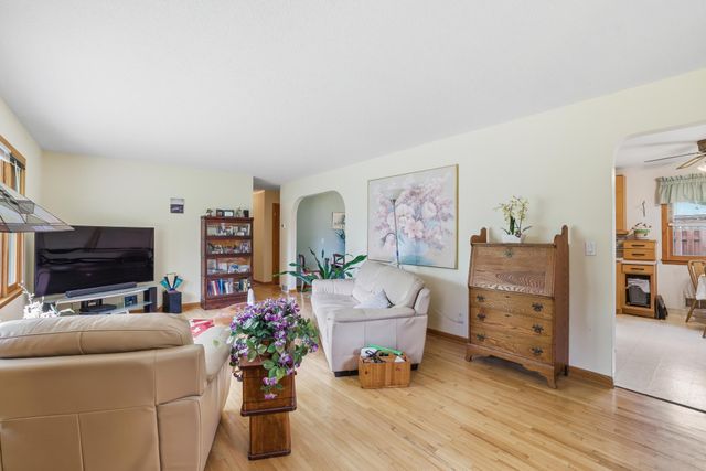3110 W 82nd Street, Bloomington, MN 55431