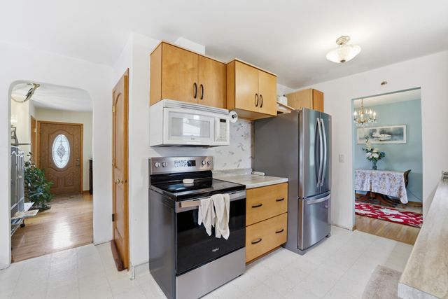 3110 W 82nd Street, Bloomington, MN 55431