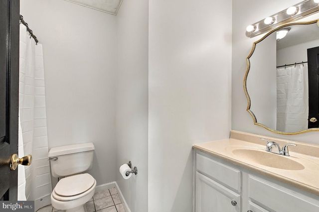 228 TACKLE AVE, Manahawkin, NJ 08050