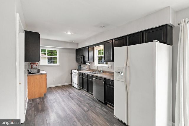 228 TACKLE AVE, Manahawkin, NJ 08050