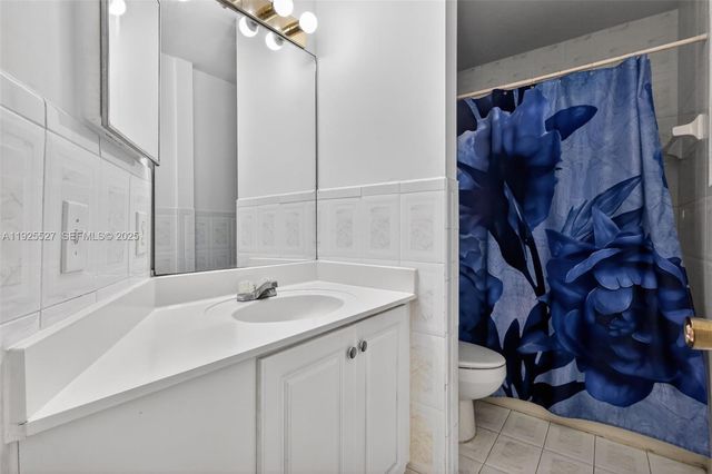 18615 NW 84th Pl 103-1, Hialeah, FL 33015