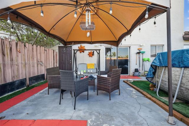 18615 NW 84th Pl 103-1, Hialeah, FL 33015