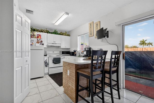 18615 NW 84th Pl 103-1, Hialeah, FL 33015