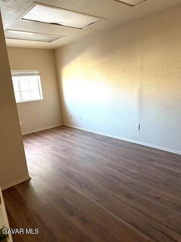 3030 Holline Court, Lancaster, CA 93535