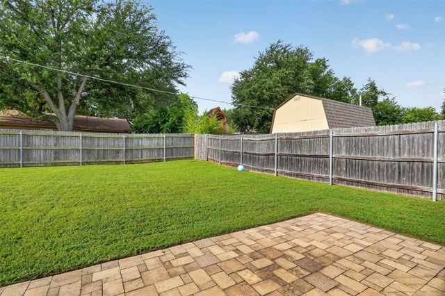 1212 Manning Street, Benbrook, TX 76126