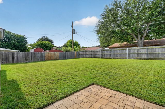 1212 Manning Street, Benbrook, TX 76126
