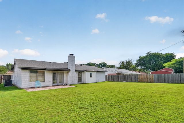 1212 Manning Street, Benbrook, TX 76126