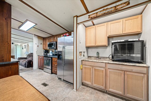 306 Viola Dr, Sparta, TN 38583