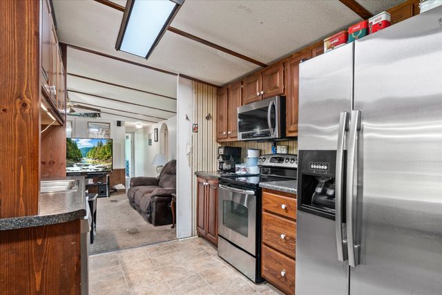 306 Viola Dr, Sparta, TN 38583