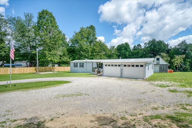 306 Viola Dr, Sparta, TN 38583