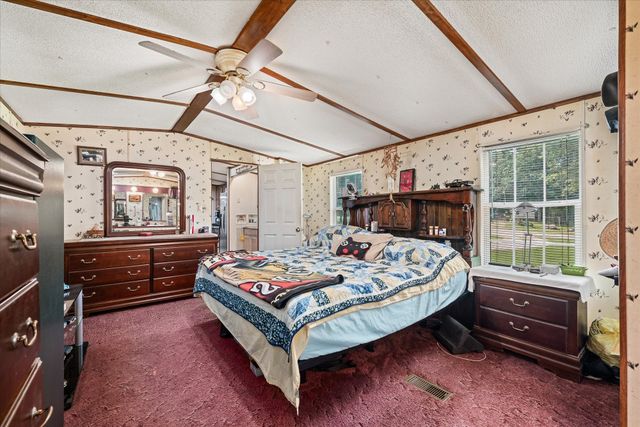 306 Viola Dr, Sparta, TN 38583