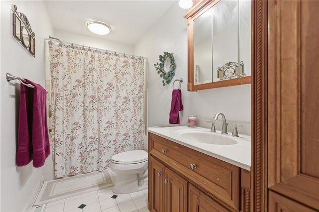 419 Patsy Dr, Pine Twp, PA 15044