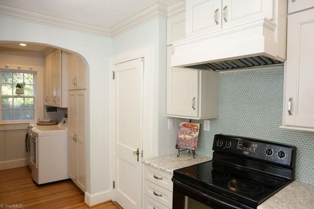 1805 W Friendly Avenue, Greensboro, NC 27403