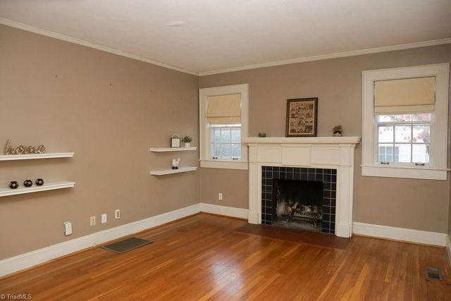 1805 W Friendly Avenue, Greensboro, NC 27403