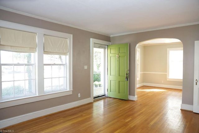 1805 W Friendly Avenue, Greensboro, NC 27403