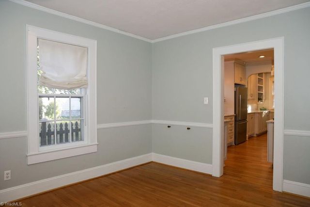 1805 W Friendly Avenue, Greensboro, NC 27403