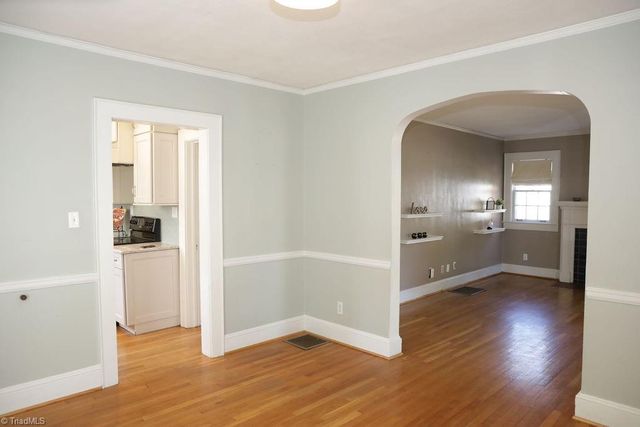 1805 W Friendly Avenue, Greensboro, NC 27403