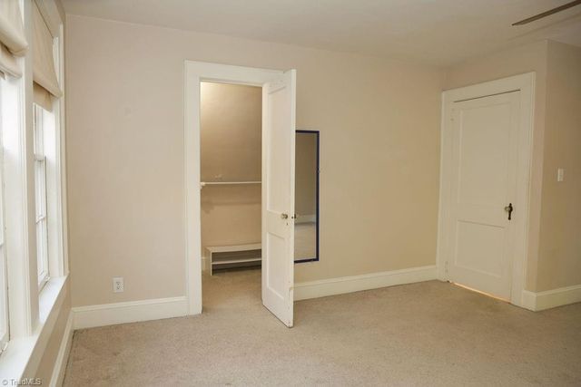 1805 W Friendly Avenue, Greensboro, NC 27403