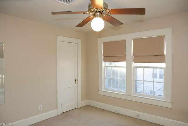 1805 W Friendly Avenue, Greensboro, NC 27403