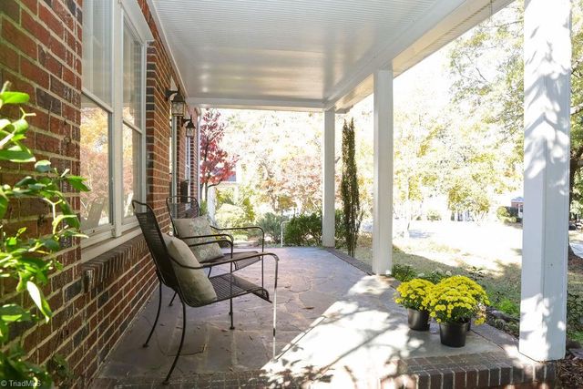 1805 W Friendly Avenue, Greensboro, NC 27403