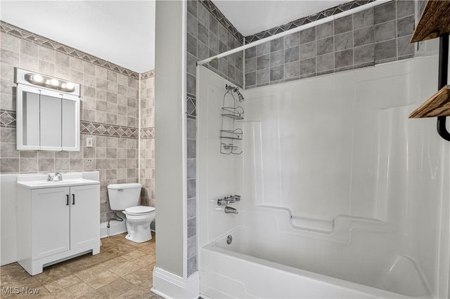 2222 W 98th Street, Cleveland, OH 44102