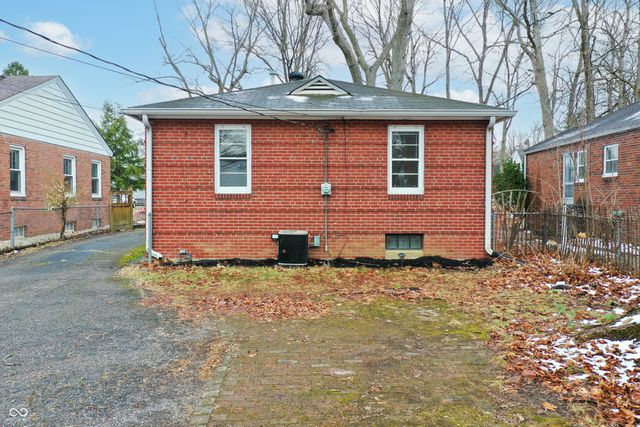 6012 Kingsley Drive, Indianapolis, IN 46220