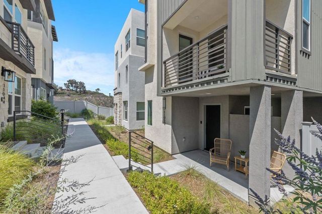 11050 Solstice, San Diego, CA 92126