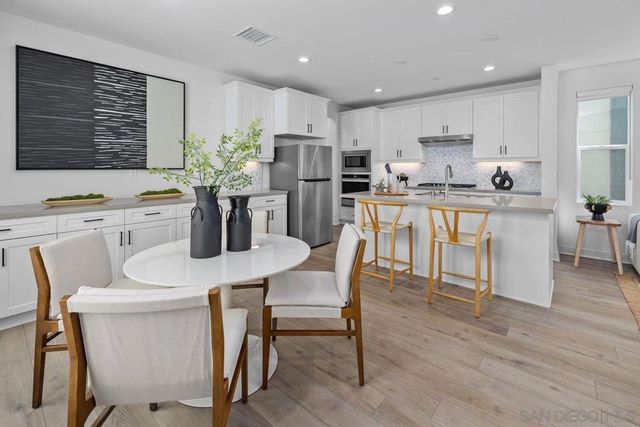 11050 Solstice, San Diego, CA 92126