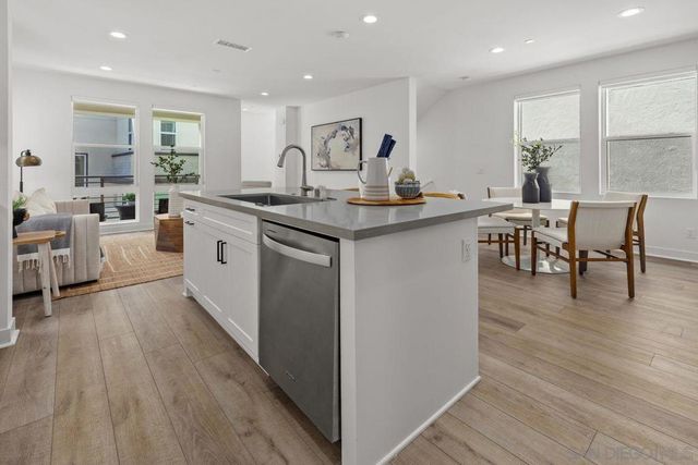 11050 Solstice, San Diego, CA 92126