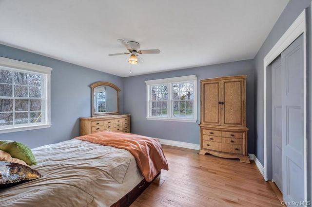 50 Sudbury Lane, Westbury, NY 11590