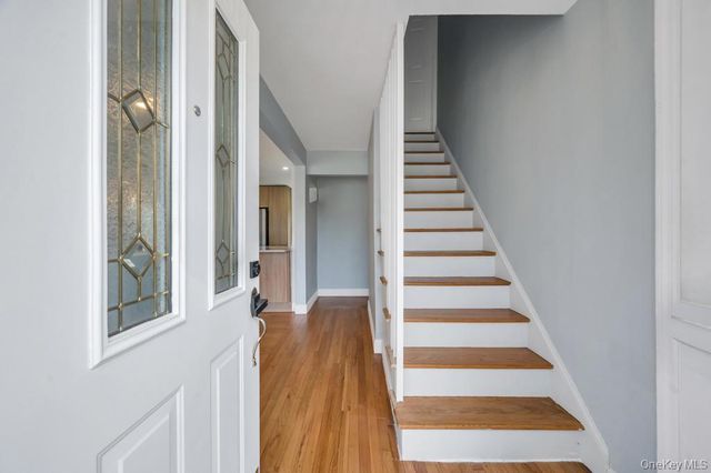 50 Sudbury Lane, Westbury, NY 11590