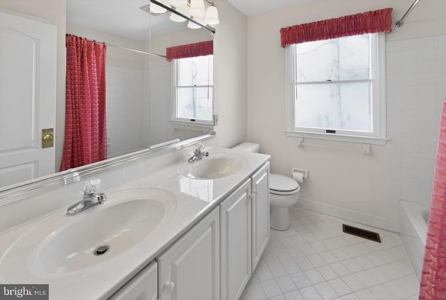 221 CULLEN WAY, Newark, DE 19711