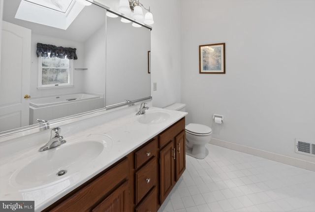 221 CULLEN WAY, Newark, DE 19711
